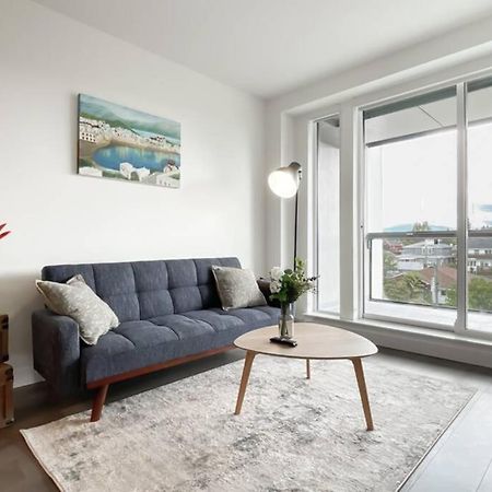 וונקובר Spacious New Apartment With Working Space@Oakridge מראה חיצוני תמונה
